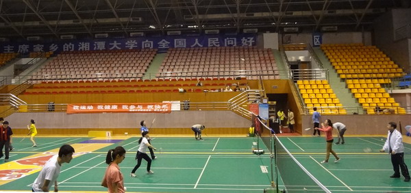 bwin必赢电子唯一官网“‘羽’我同行”羽毛球赛顺利落幕
